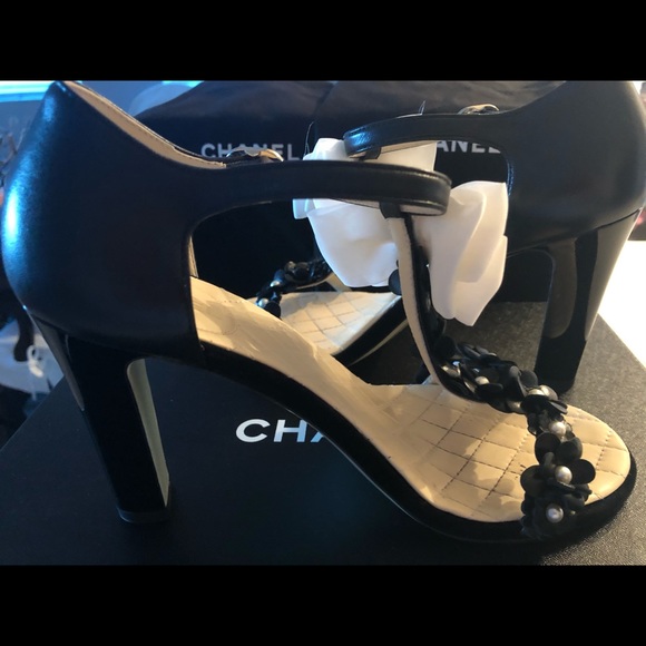 🦋CHANEL heels with bows and flowers🌸 GORGEOUS‼️ - Picture 8 of 12